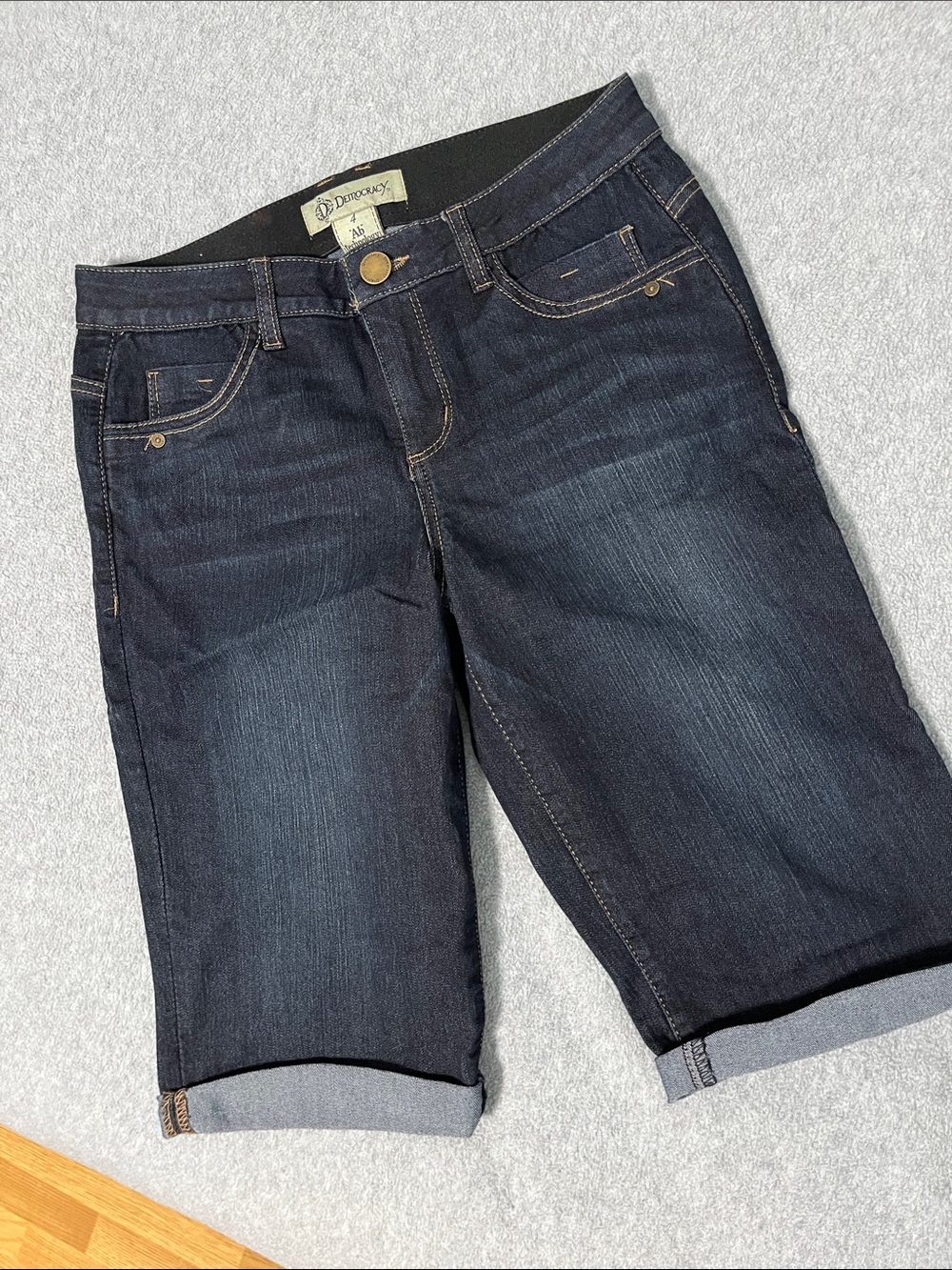 Democracy Bermuda Denim Shorts Womens 4 Dark Wash Preppy Beach Coastal Indie